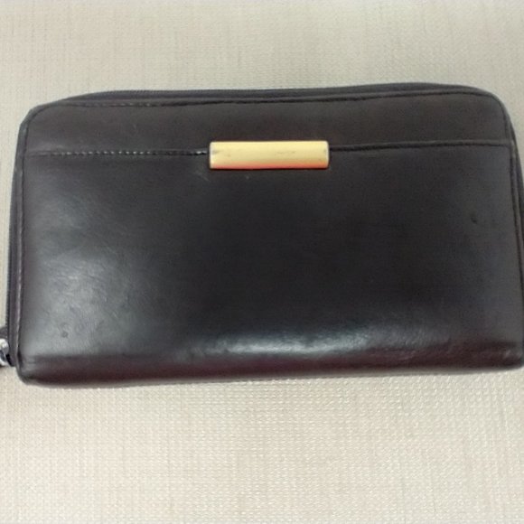 CHOCOLATE BROWN LEATHER ORGANIZER WALLET - Picture 1 of 10